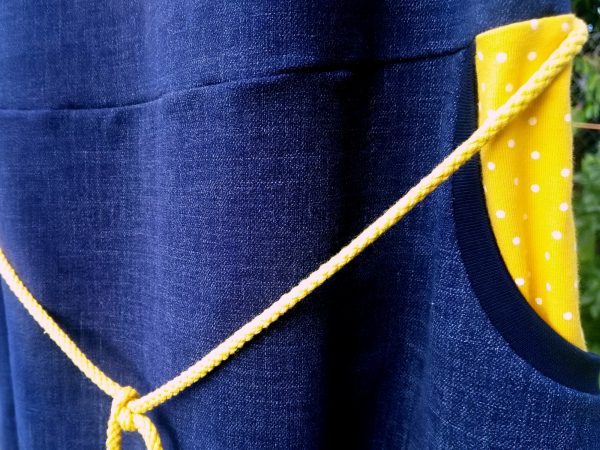Šaty jeans se žlutou - Image 2