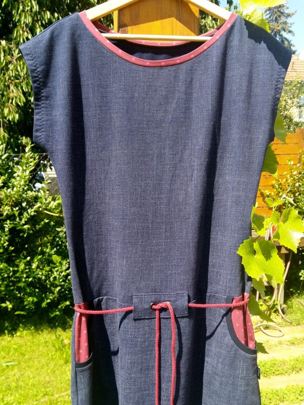Šaty jeans s vínovou - Image 3