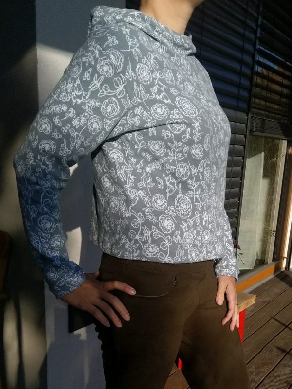 Bílé kvítky na modré - Image 6