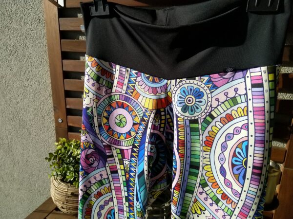 Leginy mandala hyppies
