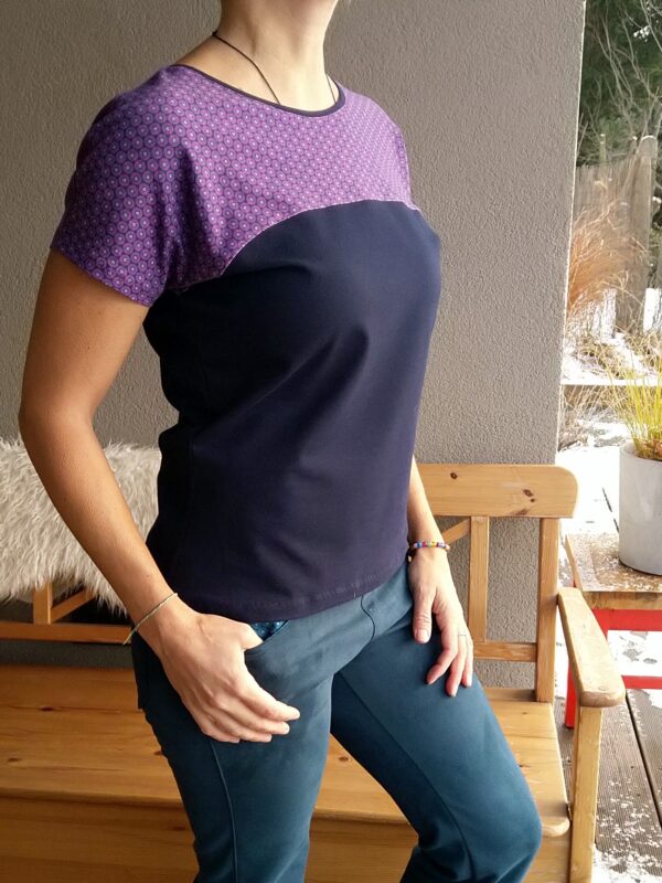 Drobné kytičky na tričku - Image 7