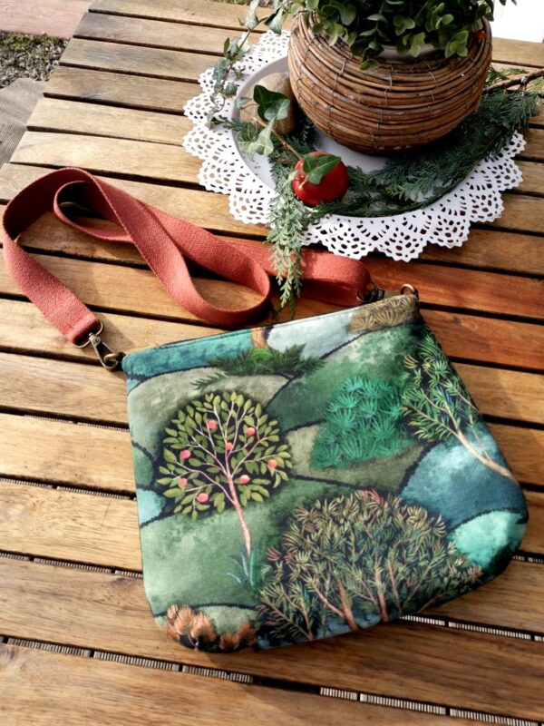 Crossbody se stromem - Image 2