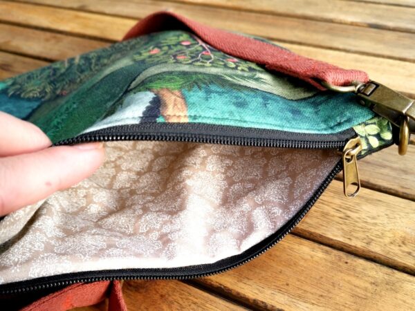 Crossbody se stromem - Image 3