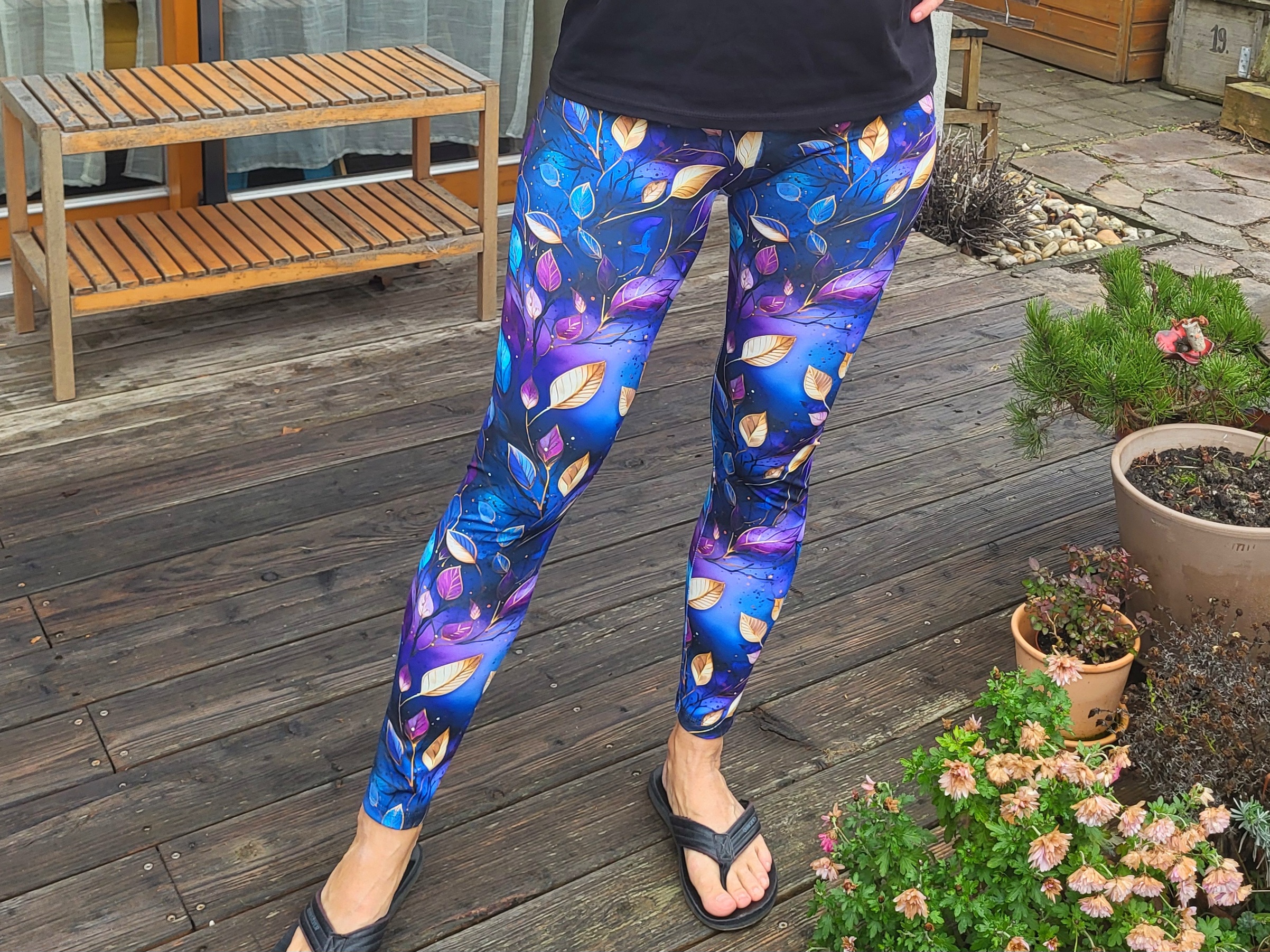 Leginy zlatofialové lístky