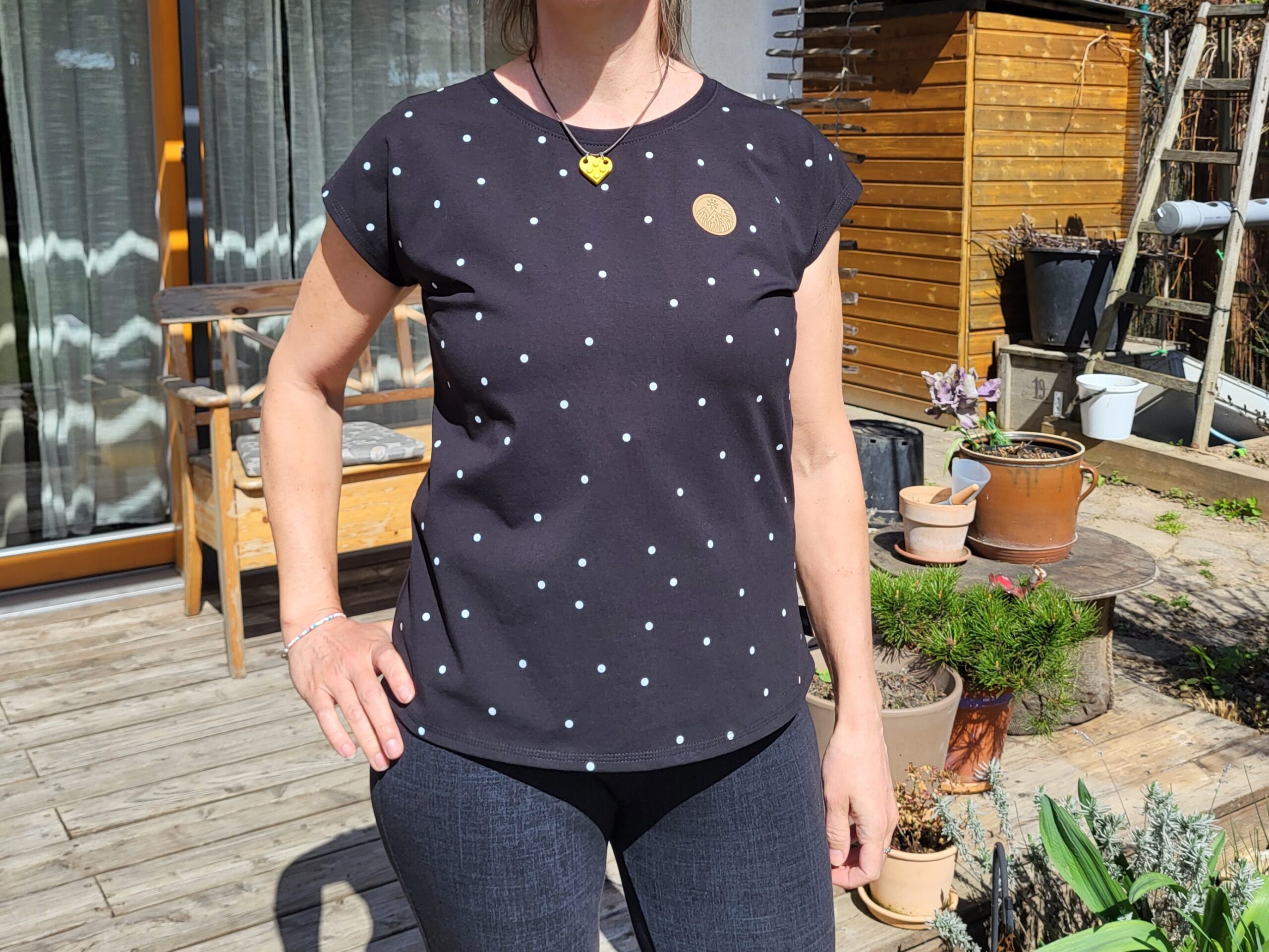 Tričko černý puntík